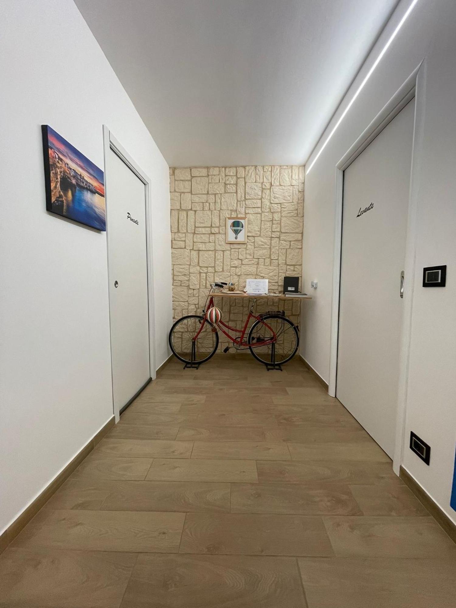 Hotel Wanderlust House Bari Exteriér fotografie